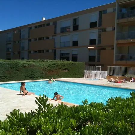 A Pied ! 150m Du Lavandou T3 Piscine Apartment *